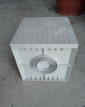 Pozzetto in PVC con coperchio 30x30 