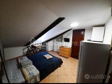 MANSARDA PRESSI CORSO EMILIA : 290 euro