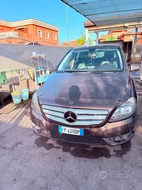 Mercedes Classe B 180 Premium – Automatico