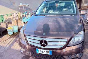 Mercedes Classe B 180 Premium – Automatico