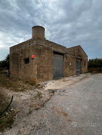 Magazzino con terreno