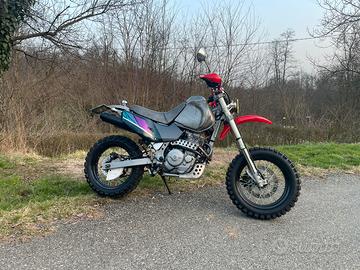 Honda dominator 650