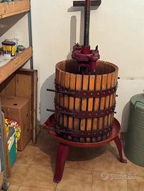 Torchio per vino