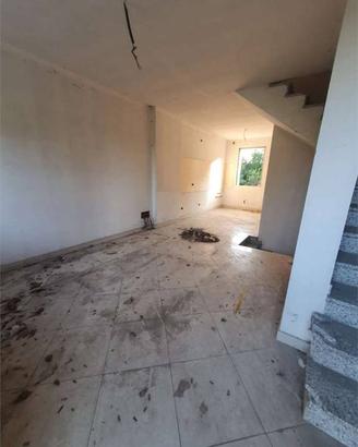 Casa indipendente di 100 m² con 4 locali a Bomport