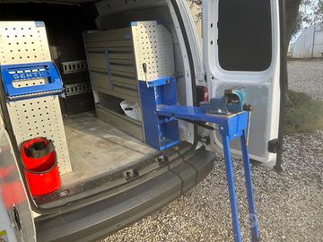 Scaffalatura da lavoro per furgone