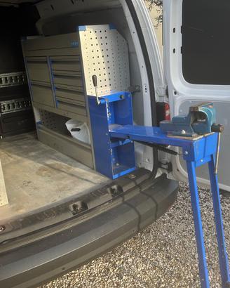 Scaffalatura da lavoro per furgone