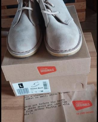 Clarks desert boot