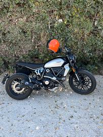 Ducati scrambler icon 2023