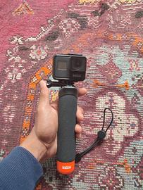 GoPro Hero 7 black con supporto originale