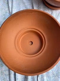 Ciotola in terracotta, 26x10, con sottovaso.