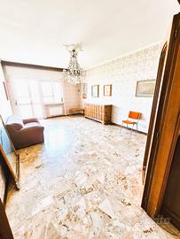 Appartamento con garage v.le G. Annunzio
