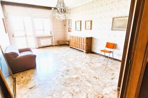 Appartamento con garage v.le G. Annunzio