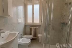 TRILOCALE in zona EUR- TERRAZZO E CANTINA