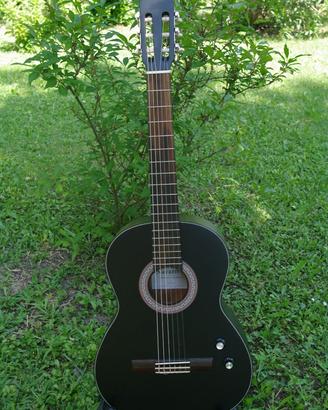 Chitarra classica elettrificata