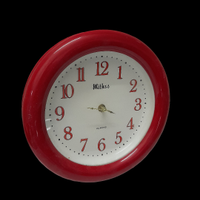 Orologio da parete con cornice in legno rossa