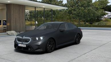 BMW M5 4.4 727cv auto