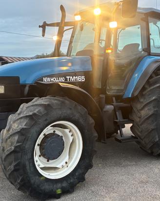 NEW HOLLAND TM165 RC