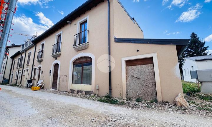 5 LOCALI A L'AQUILA