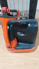 stoccatore traspallet linde L12 