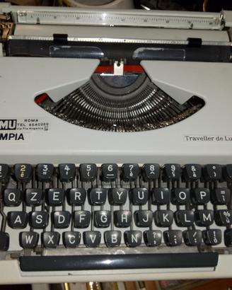macchina da scrivere vintage da collezione 