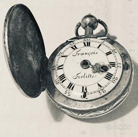 Vecchio orologio da revisionare