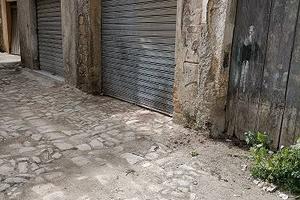 Rif.3650UF76166| magazzino caltanissetta