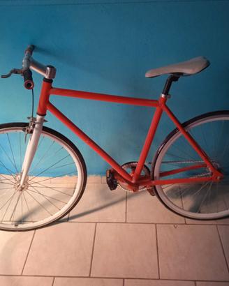 Bici a scatto fisso