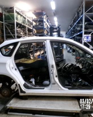 PARAFANGO POSTERIORE DESTRO IMPREZA ANNO 2010