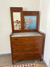 Comò d’epoca in legno massello (primi del 900)