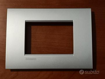 5 Placche BTicino Living Light Tech.
LNC4803TE