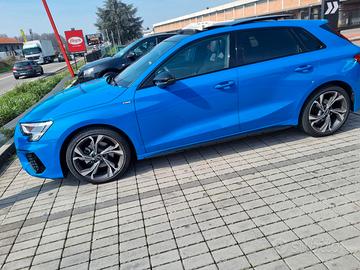 AUDI A3 SPORTBACK IDENTITY BLACK presense