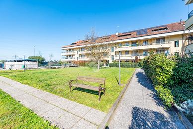 3 LOCALI A ARESE