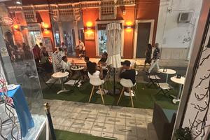Lounge bar