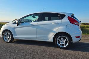 FORD FIESTA 5P 1.4 16V TITANIUM GPL