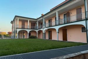 VILLA A SCHIERA A OFFLAGA