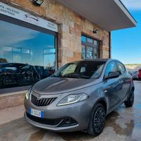 Lancia Ypsilon 1.0 FireFly 5 porte S&S Hybrid Silv