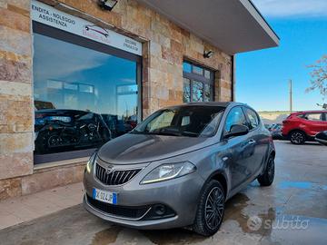 Lancia Ypsilon 1.0 FireFly 5 porte S&S Hybrid Silv