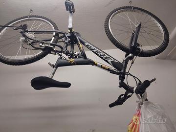 Due bici Duglas e Atlas a 60 euro l'una 