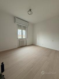 Luminosa e ampia stanza