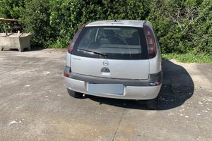 Opel corsa 2003