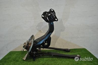 BMW F45 Mozzo fusello posteriore sinistro | 13156