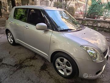 SUZUKI SWIFT 5 PORTE NEOPATENTATI 51 KW FULL !