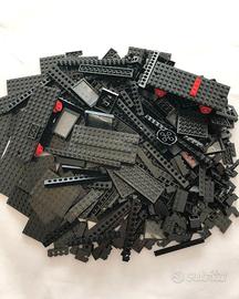 Lotto LEGO neri 824 g lavati e sanificati