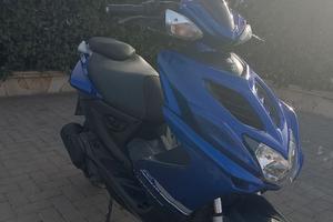 Scooter Yamaha Aerox 50cc 4 tempi