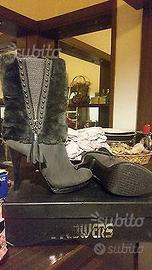 Stivali nuovi e usati
