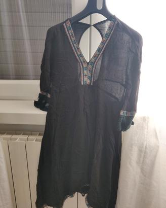 vestito nero stile etnico 