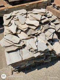 bancale porfido piccolo circa 30/35 mq € 80