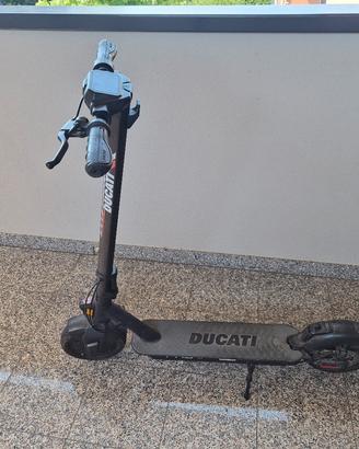 monopattino elettrico