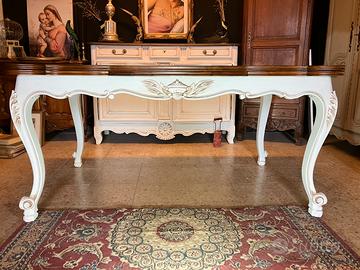 Antiquariato, tavolo provenzale