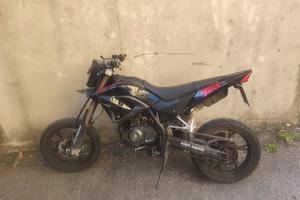 Moto superMotard